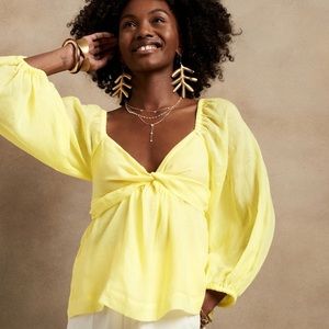 NWT Banana Republic top, size M.  Should be worn on a narrow body w/ small bust.